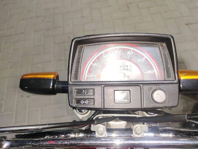 Honda CD70 model 2023 5