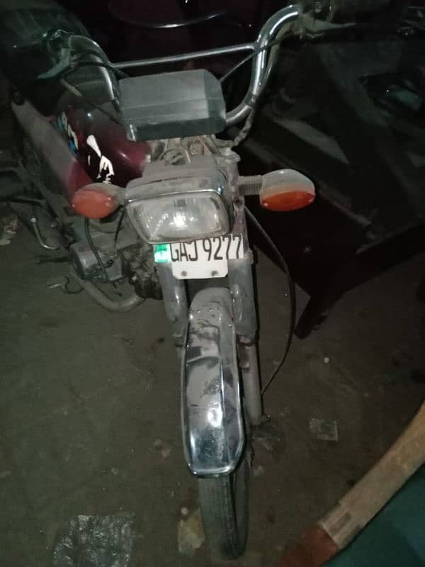 Honda CD70 with three tires for sale 0