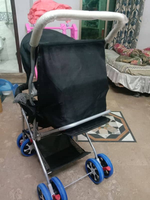 Baby pram look like a new condition 5