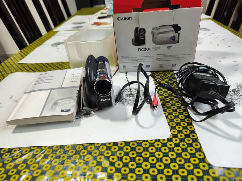 Canon DC301(Video Camera DVD) 4