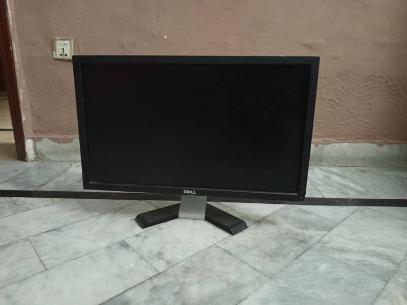 Dell 22 inch LED pc monitor 0