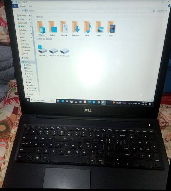 Dell Laptop 0