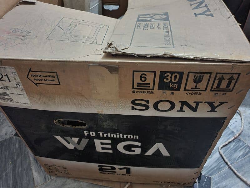 sony wega old television condition 10/10 2