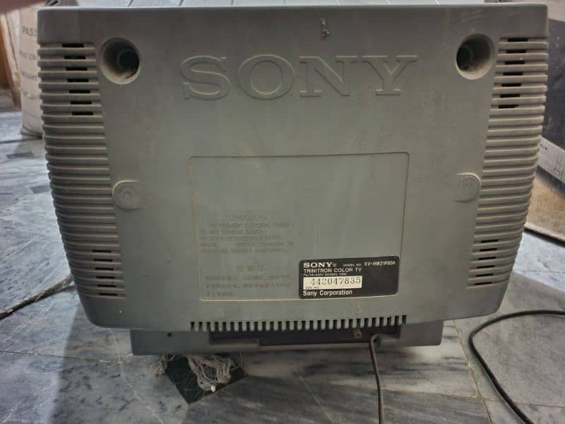 sony wega old television condition 10/10 5