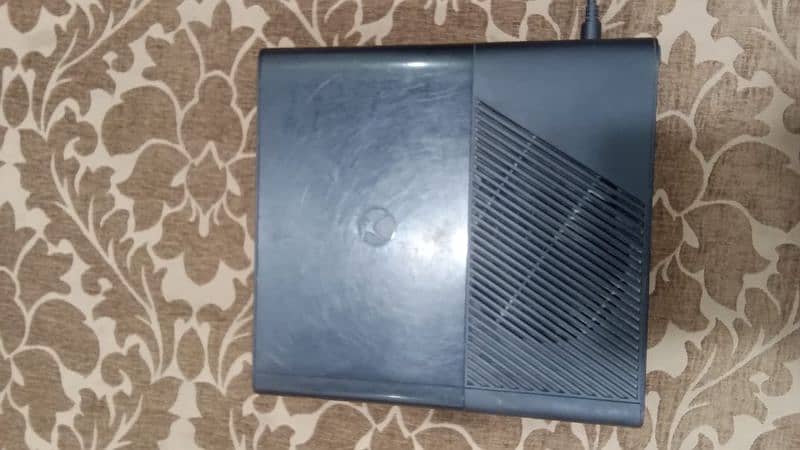 Xbox 360 Ultra Slim 5