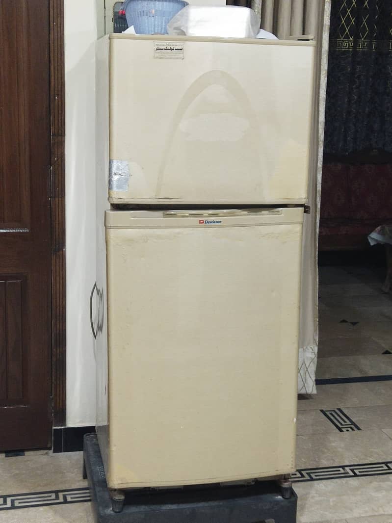 Dawlance refrigerator for sale in used condition 4