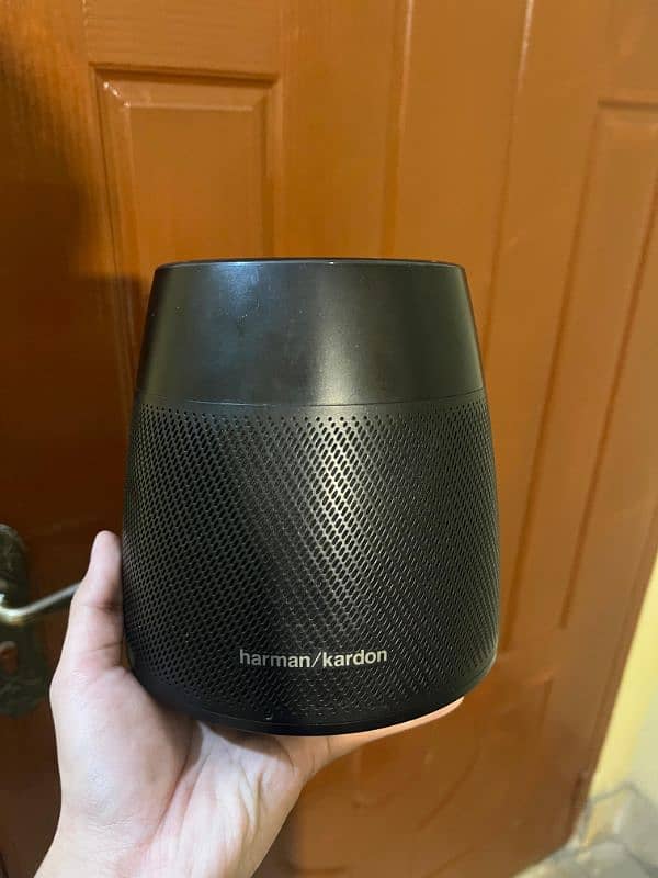 Harman Kardon Astra Alexa speakers 0