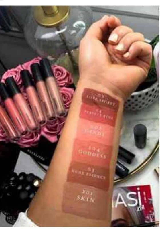 lip glosses n palette reasonable price hurry up grab it now 2