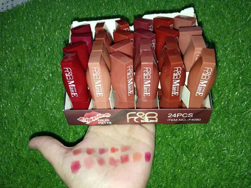 lip glosses n palette reasonable price hurry up grab it now 14