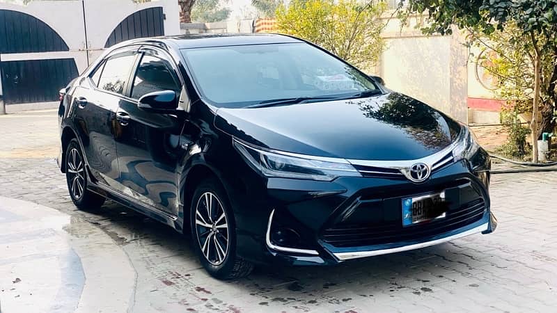 Toyota Corolla Altis 1.6X Special Edition 2022-23 18