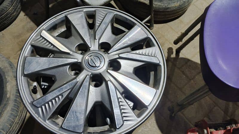 Nissan serina 15 inch rim 2