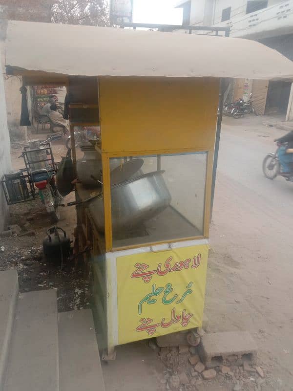 food counter for sale in good condition 2