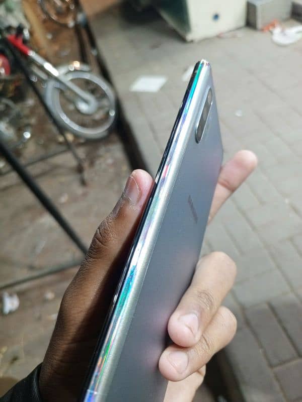 note 10 plus 1