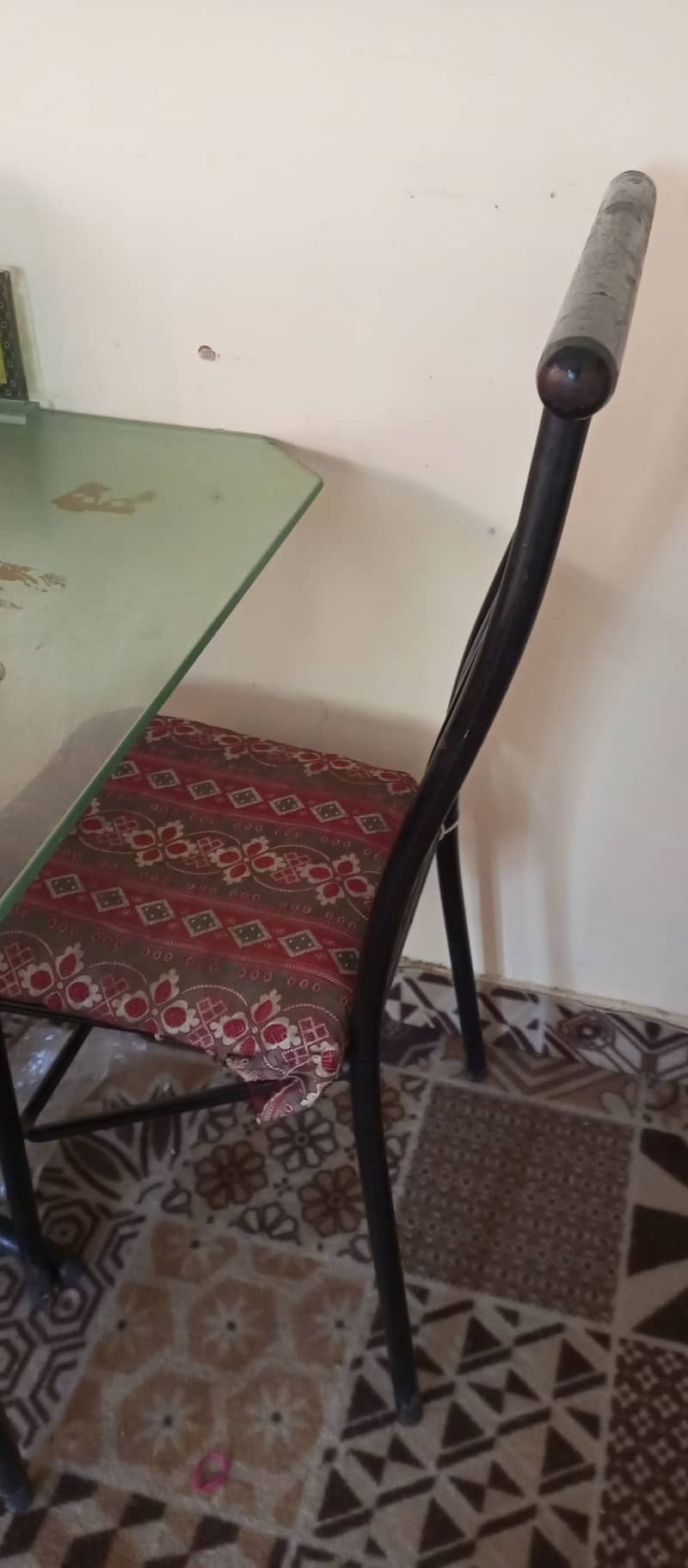 dining table with chairs 4