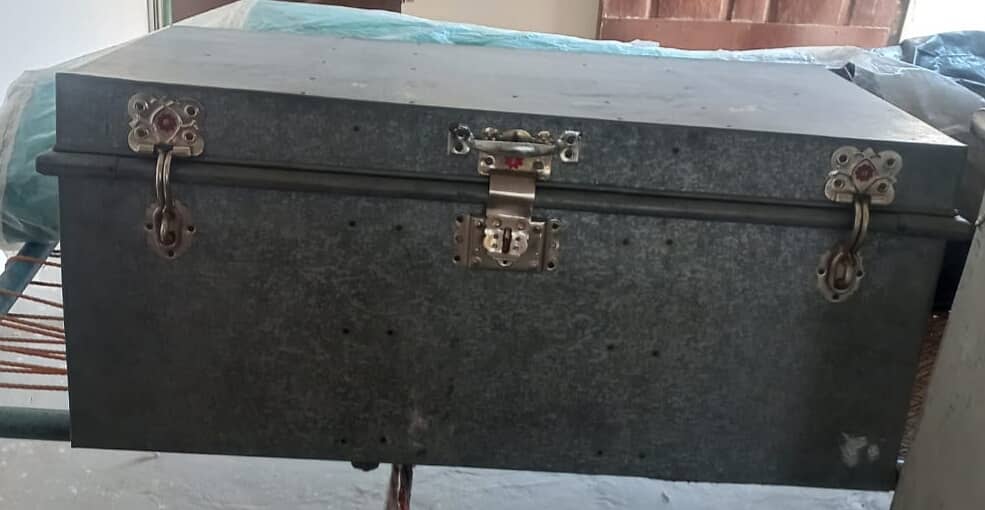 Iron trunk 1