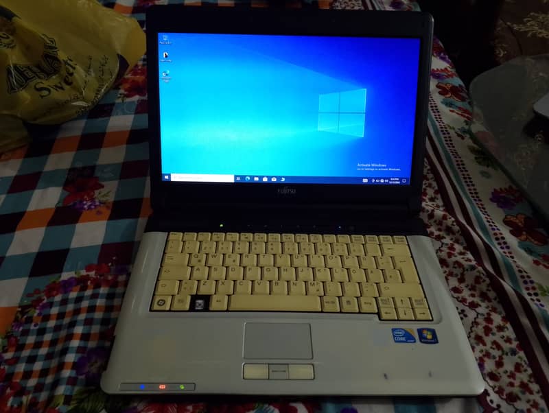 Cori5 Laptop 6gb ram 160 hardisk 12