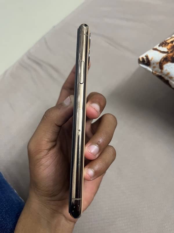 iphone 11 pro 64gb non pta factory unloack waterpack 6