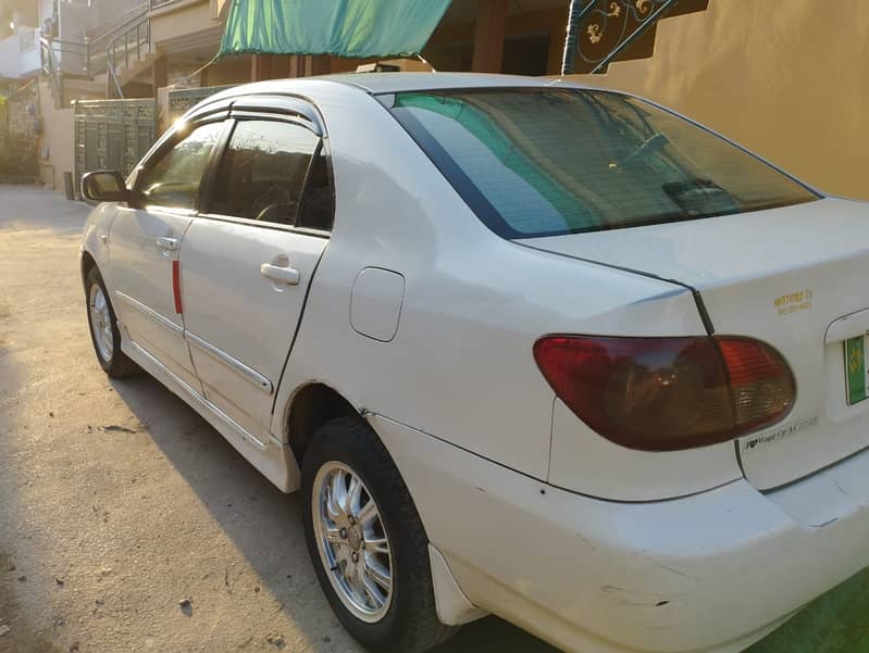 Toyota Corolla 2.0 D 2004 7