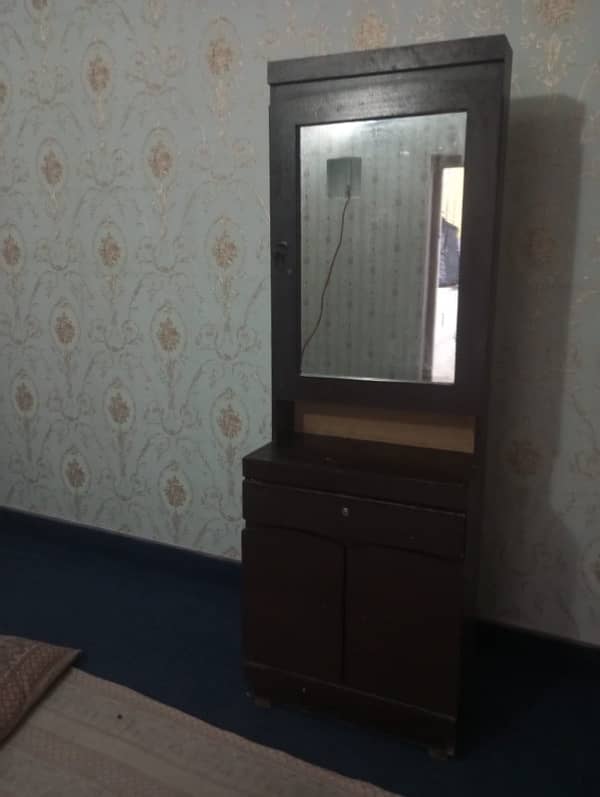 Dressing table new condition 3