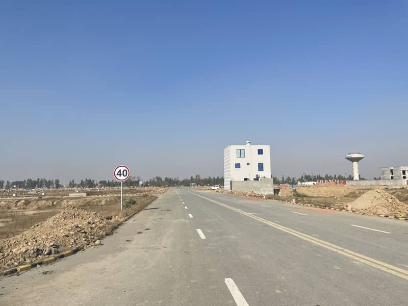 Block CFacing Park Commercial Plot for Sale in , LDA City Lahore 4