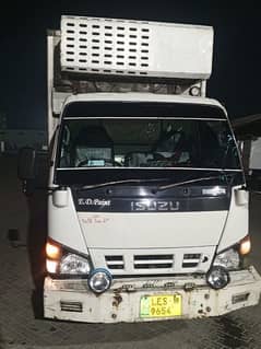 Isuzu nkr truck 2019 model with chiller