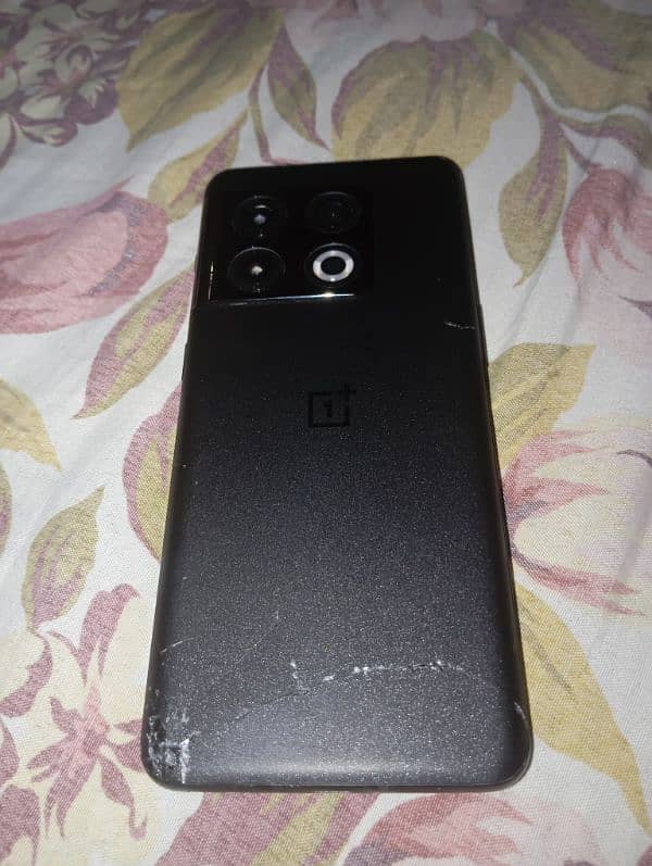 OnePlus 10 Pro 5g back crack 1