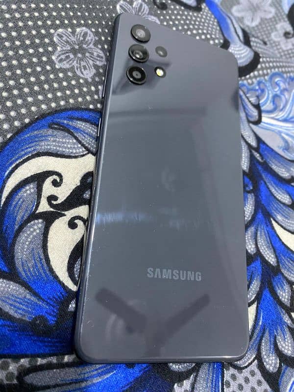 samsung a32 condition 10/10 colour awesome black 1