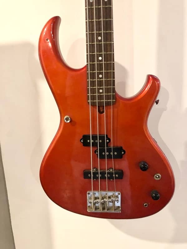 Aria Pro II Big Cat Bass Guitar Great Condition 1