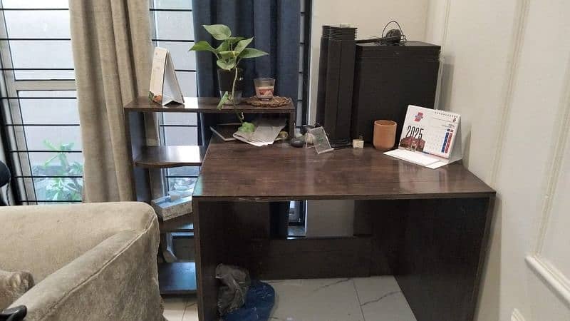 Customize Study Table with books shelf 0