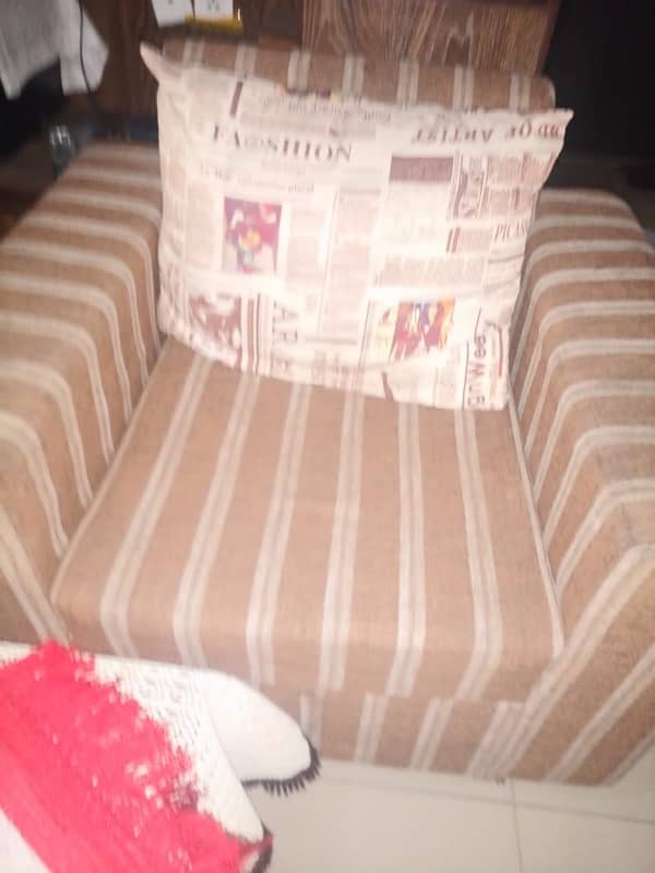 6 seater sofa used 0