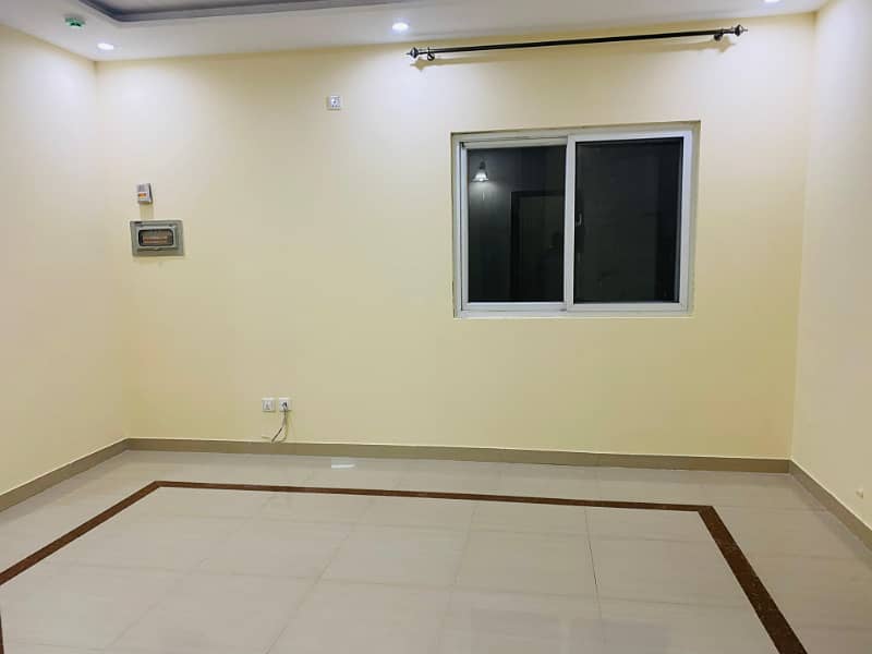 G-11/3 2 Bed Unfurnished Apartment Available For Rent In Warda Humna 12