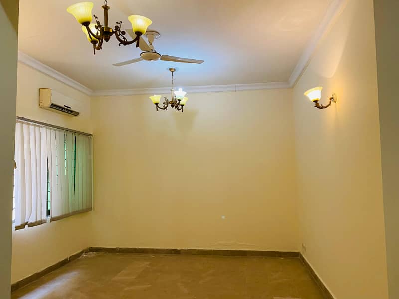 F-11 Markaz 3 Bedrooms Unfurnished Apartment Available For Rent In F-11 Markaz Islamabad 3