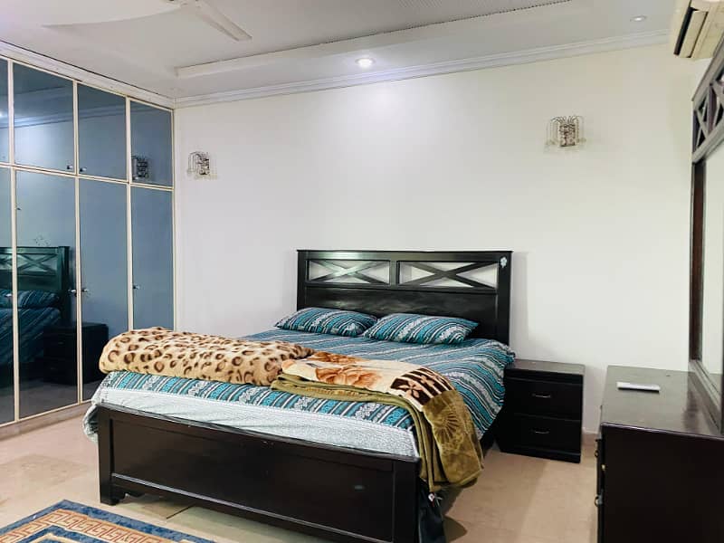 F-11 Markaz Luxury 3 Bedrooms Fully Furnished Apartment Available for Rent 9