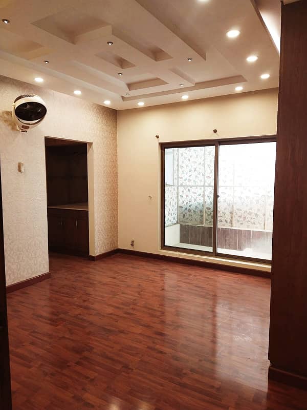 F-11 Markaz Luxury Fully Renovated 3 Bedroom Un-Furnished Apartment Available for Rent in F-11 Islamabad 1