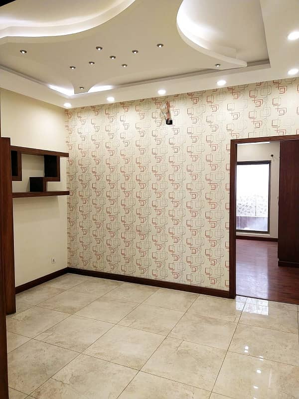 F-11 Markaz Luxury Fully Renovated 3 Bedroom Un-Furnished Apartment Available for Rent in F-11 Islamabad 4