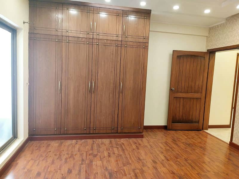 F-11 Markaz Luxury Fully Renovated 3 Bedroom Un-Furnished Apartment Available for Rent in F-11 Islamabad 19