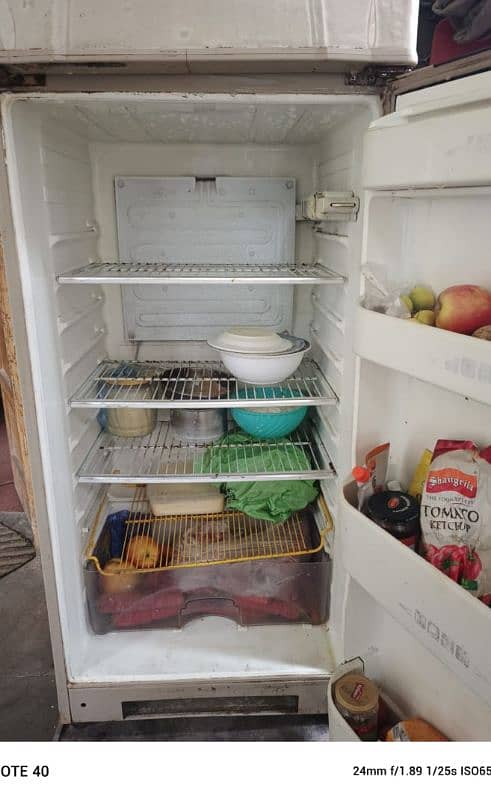 Dawlance full size fridge with 100% cooling for urgent sale 0