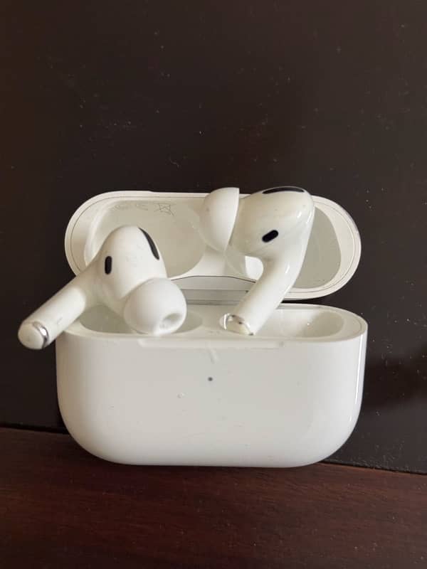 APPLE AIRPODS PRO 100% ORIGINAL GURANTEED 3