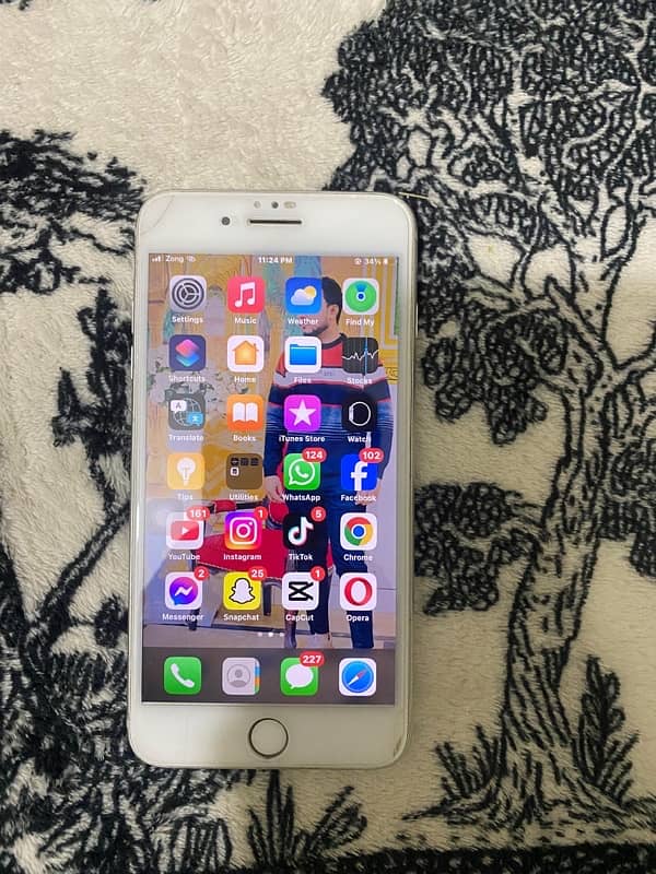 i phone 7 plus 256 GB PTA approved 3