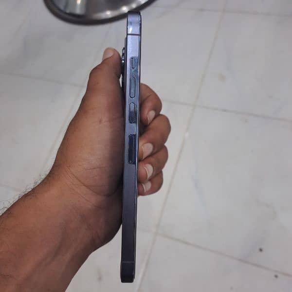 i phone 13 pro Max 128 gb factory unlock 5