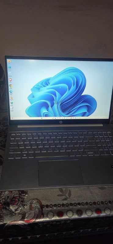 HP PAVILION 15 | AMD RYZEN 7 5700U (1.8 GHz) | 16GB Ram | 1TB SSD 3