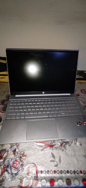 HP PAVILION 15 | AMD RYZEN 7 5700U (1.8 GHz) | 16GB Ram | 1TB SSD 12