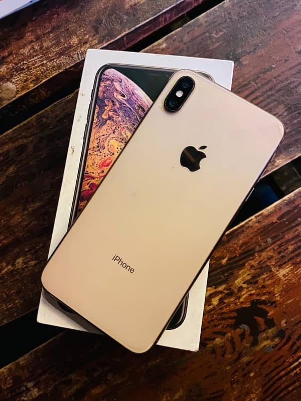 I phone Xsmax  Gold pta approved 3