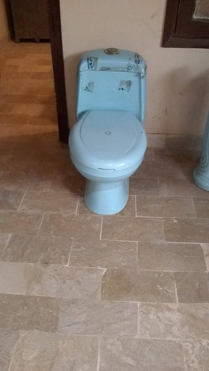 IMPORTED ONE-PIECE TOILET COMMODE FOR SALE 1