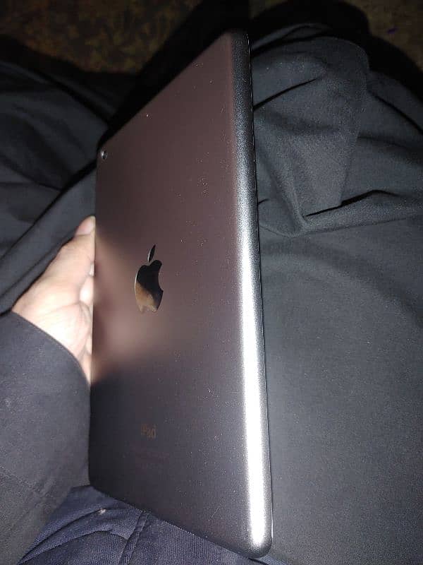 kids ipad mini 2 in good condition all okay 0