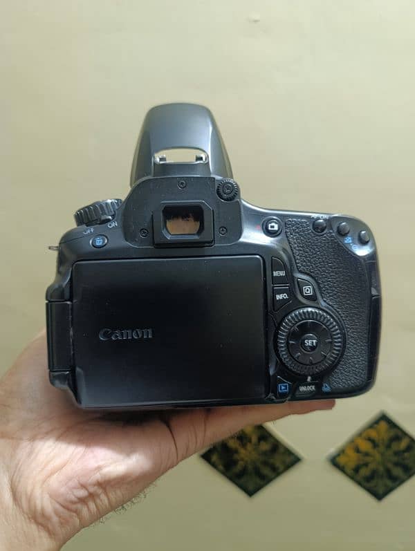 canon 60D professional DSLR 1