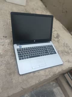 Hp pavilion 15 6th generation laptop 4gb ram DDR4 15.6 1080p led