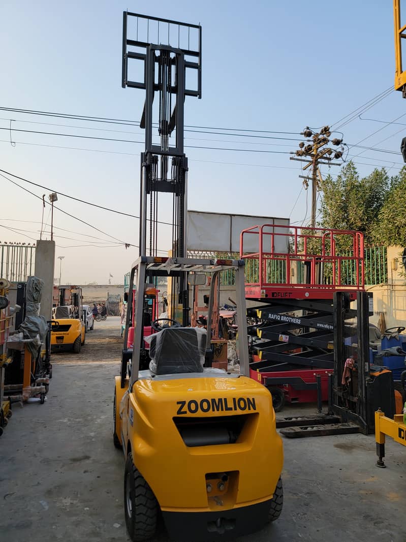 ZoomLion 3 Ton Fork Lifters, Forklifts, Lifters, Stackers, Reach Truck 18