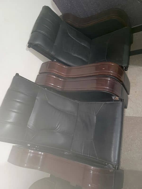 5 setar sofa for sale urgent 2