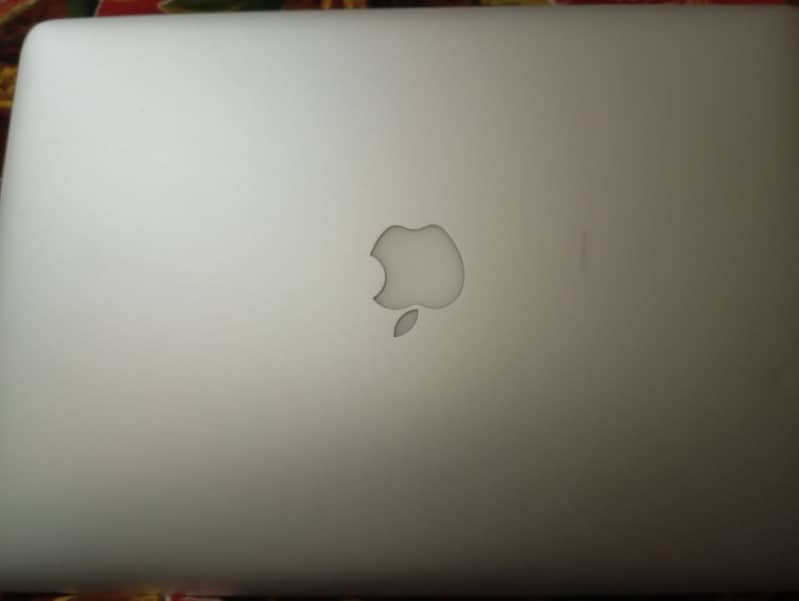 MacBook Pro 2015/ Ram:16GB/Storage 256GB/ 1